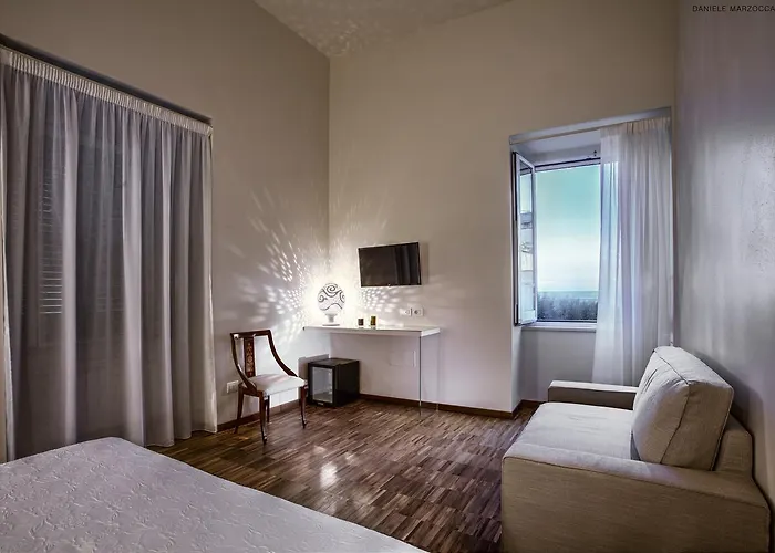 לינה וארוחת בוקר Muragie Del Castello 4*